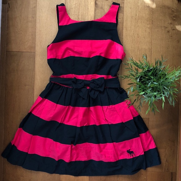 Abercrombie & Fitch Dresses & Skirts - ⬇️$25 A&F Bold Stripes fit and flare dress